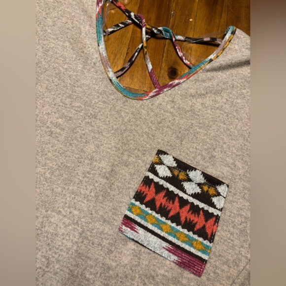 NWOT Ultra Soft Aztec CrisCross Top - Picture 6 of 8